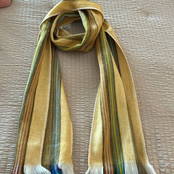 Beautiful alpaca scarf from Ecuador so soft and warm! - Picture 9 of 10